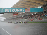 バトンが2戦連続のポールtoウィン達成…マレーシアGP 画像