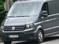 キャンピングカーベースに最適!? VWの人気商用バン『クラフター』にもデジタル化の波 画像
