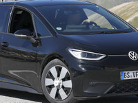 これがEV時代の正統ホットハッチだ！ ゴルフGTIより速い!? VW『ID.3 GTX』を激写 画像