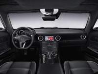 メルセデスベンツ SLS AMG…ガルウイングスーパーカーのインテリア初公開 画像