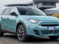 フィアットの小型電動SUV『600』、48Vマイルドハイブリッドを追加 画像