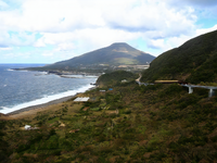 八丈島で住民と観光客の移動手段を提供 画像