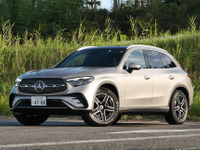 【メルセデスベンツ GLC 新型試乗】高級の何たるかを知るメルセデス。GLCはやはり抜きんでた一台だ…中村孝仁 画像