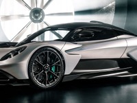 アストンマーティン初のPHEV『ヴァルハラ』、パワーは1012馬力に…2024年生産開始 画像