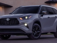 トヨタの中型SUV『ハイランダー』、シックな「ナイトシェード」設定…米2024年型 画像