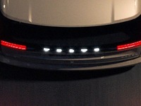ボルボの電動ミニバン『EM90』、ティザーが始まる　11月に実車発表 画像