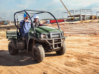 コンパクトなオフロード四輪車「MULE SX 4×4」2023年モデル発売へ…カワサキ 画像