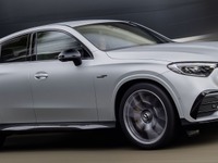 メルセデスAMG GLCクーペ 新型、最強「63」は680馬力のPHEVに…欧州受注開始 画像