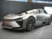 クルマ屋ならではのBEV＝レクサス『LF-ZC』は2026年に発売？…ジャパンモビリティショー2023［詳細画像］ 画像