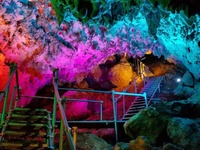 洞窟探検はEVで…テラモーターズが沖縄の観光地に充電器を導入 画像