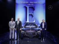 メルセデスベンツ Eクラス 新型に133mm長い「L」…中国専用の快適装備は10種類以上 画像