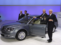 【上海モーターショー09】VW パサート 中国専用車…新型 Lingyu 登場 画像