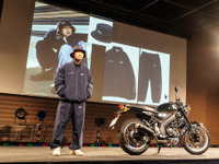 鏡面シルバーが美しい…ヤマハ『XSR125』がFREAK'S STOREとコラボ、アパレルグッズ展開も 画像