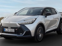 トヨタ『C-HR』新型、「GR SPORT」グレードの新写真を公開…スポーティコンパクト 画像