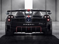 パガーニ、新型ハイパーカーを予告…『ウアイラ・ロードスター』に新バージョンか 画像