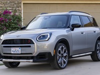 MINI カントリーマン 新型、米国向けは241馬力ターボ搭載…日本より30馬力以上パワフル 画像