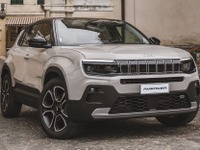 ジープの小型SUV『アベンジャー』、48Vマイルドハイブリッド新登場…2024年型の受注を欧州で開始 画像