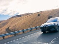BMWのEV『iX』が航続978km達成、次世代バッテリー搭載へ 画像