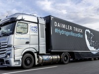 航続1000km以上、メルセデスベンツの燃料電池トラック…2025年の量産化めざし実証実験へ 画像