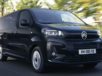 トヨタと兄弟、シトロエンのミニバンに改良新型…最大9名乗車可能 画像