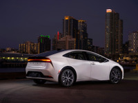 東証、バブル後33年ぶり高値更新、トヨタは世界販売4年連続首位［新聞ウォッチ］ 画像