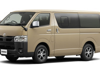 トヨタ、ハイエースと救急車を一部改良…新たに車いすワンタッチ固定装置を搭載 画像
