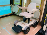 ロブーターが電動車椅子X40を発表…CES 2024 画像