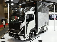 いすゞA&Sが、先進感を表現した『エルフ』を展示…東京オートサロン2024 画像