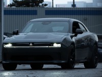 三菱ではない！ マッスルスポーツ『チャージャー』次期型の写真公開…EVの可能性？ 画像