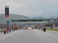 【SUPER GT 第3戦】決勝…GT-R、SC430、NSX が表彰台を分ける 画像