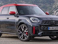 電動化進めるMINI、内燃エンジンも2024年は継続…『カントリーマン』新型など 画像