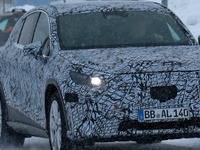 メルセデスベンツ『EQC』は『EQC SUV』に改名!? 新プラットフォームで進化する第2世代の姿 画像