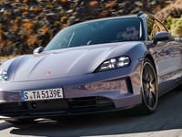ポルシェ『タイカン』改良新型…「ターボS」は952馬力、0-100km/h加速は2.4秒 画像