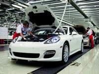 ポルシェ パナメーラ の生産見学ツアー…ライプツィヒ工場 画像