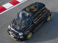 ［15秒でわかる］アバルト『695』75周年仕様…ルーフに巨大サソリの記念車 画像