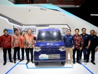 三菱の軽商用EV『L100』は航続180km…インドネシアモーターショー2024で現地発売 画像