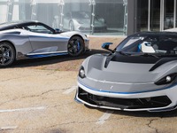 ピニンファリーナの1900馬力ハイパーEV、『レベルサリオ』登場…決して離れない2台 画像