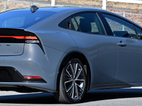 トヨタ堤工場、2週間生産停止の真相、『プリウス』後席ドア不具合で13万台超リコール［新聞ウォッチ］ 画像