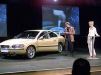 【噂のボルボ『S60』登場 Vol. 2】もうボクシーワゴン専業とは言わせない! 画像