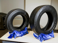 トーヨータイヤが物流業界の未来を創る、小型トラック用リブタイヤ2種類を発売 画像