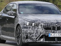 BMW最強セダンに名乗り！V8搭載『M5』次期型、発覚した狂気のスペック 画像