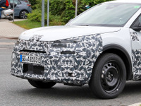 セダン？ SUV？ シトロエンらしい個性派モデルが大規模改良へ　フロントマスクに注目！ 画像