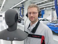 ポルシェの独自サウンドを支える技術者たち、人工頭部「サム」の役割 画像