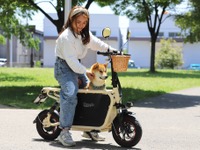 愛犬と旅する電動バイク『Doggie』を発売…愛犬家夫婦が考案 画像