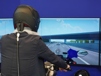 後方車両の接近が「耳」で直感的にわかる、ヤマハの新技術「感覚拡張HMI」のねらい…人とくるまのテクノロジー展 2024 画像