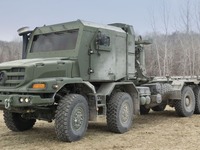 メルセデスベンツが新型8輪軍用トラック発表へ…『ゼトロス8x8』は最大トルク2300Nm 画像