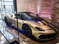 ピニンファリーナ、ハイパーEV『バティスタ』展示…架空の億万長者「ブルース・ウェイン」の自宅に 画像