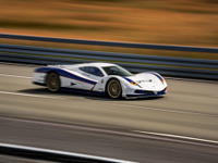 日本発の高性能EV『アウル』、最高速438.7km/hを記録…世界最速の電動ハイパーカーに 画像