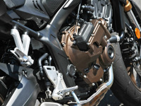 クラッチ操作不要の「E-Clutch」はDCTと何が違う？ なぜ「CB650R／CBR650R」に初採用？ ホンダ開発陣に聞いた 画像