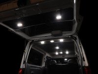 オグショーとジュナック、DIYで設置できるLED車内照明「ELシリーズ」発売 画像